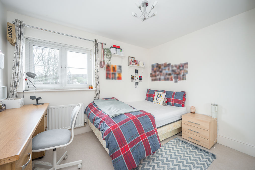 Bedroom- click for photo gallery